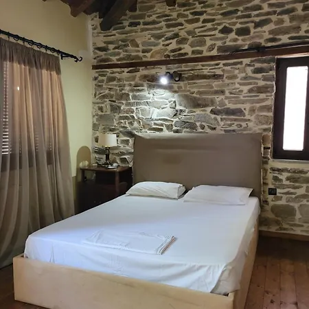 Rustic Village House * Eleftheroupoli