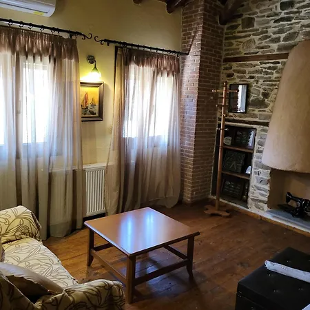 Rustic Village House Apartment *